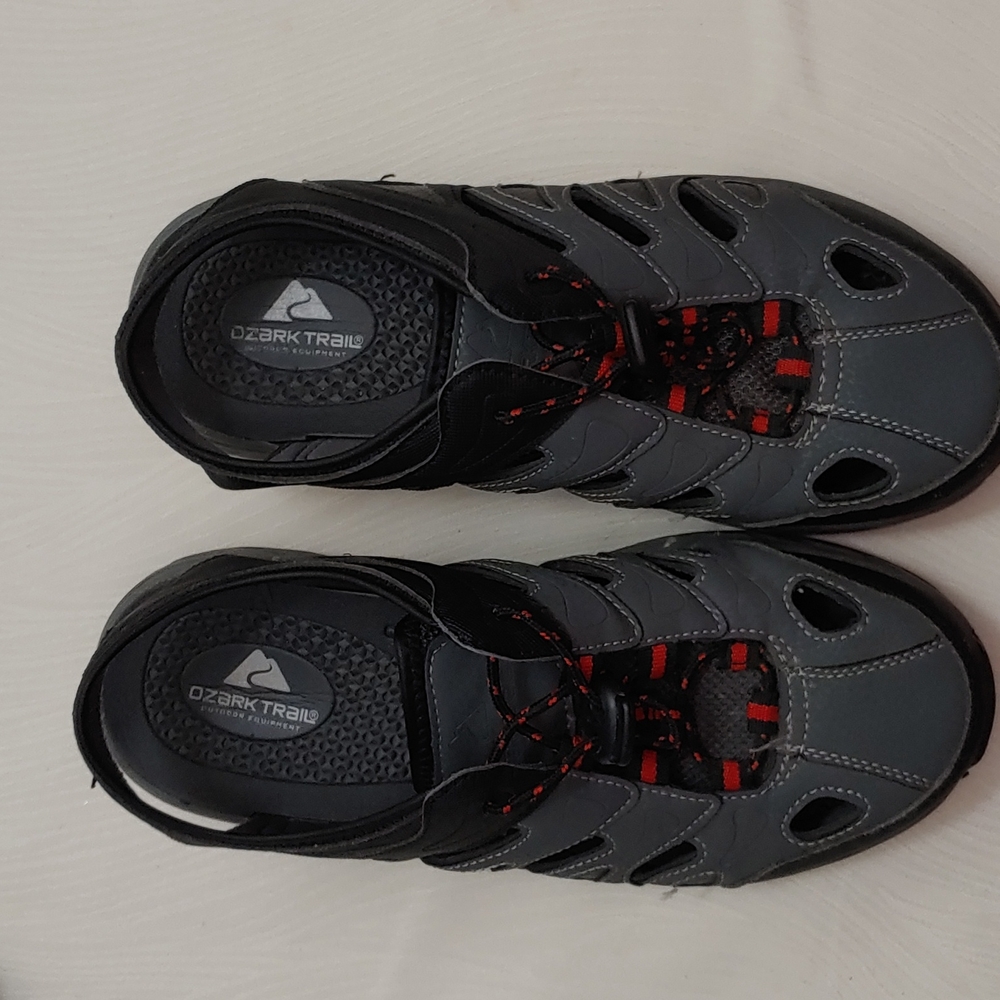 Ozark Trail Men's Size 7 Water Shoes
